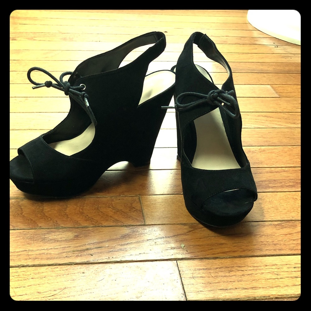 Nine West black suede wedges